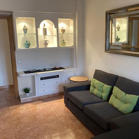Luninoso Y Practico Apartamento En El Centro Con Amplio Parking Incluido Granada Exterior foto