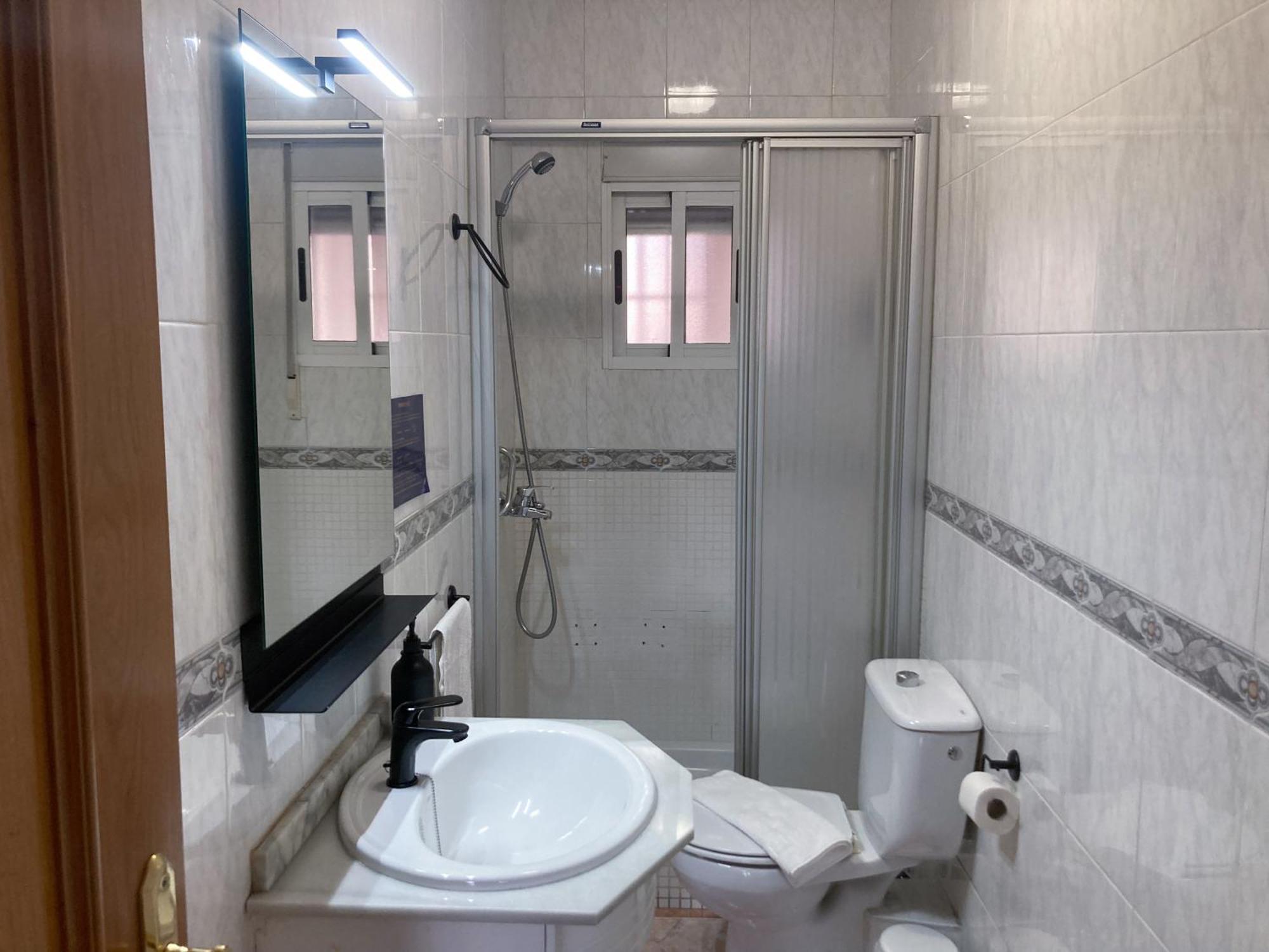 Luninoso Y Practico Apartamento En El Centro Con Amplio Parking Incluido Granada Exterior foto